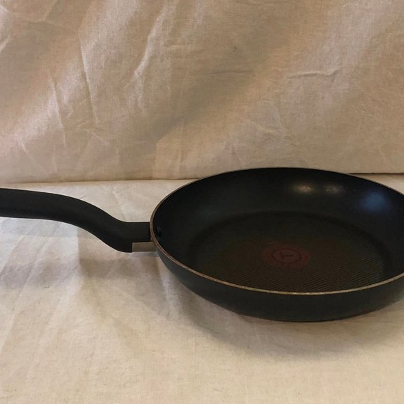 Lot of 2 Pans - Picture 4 of 8